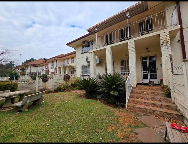 2 BEDROOM TOWNHOUSE FOR SALE IN THREE RIVERS